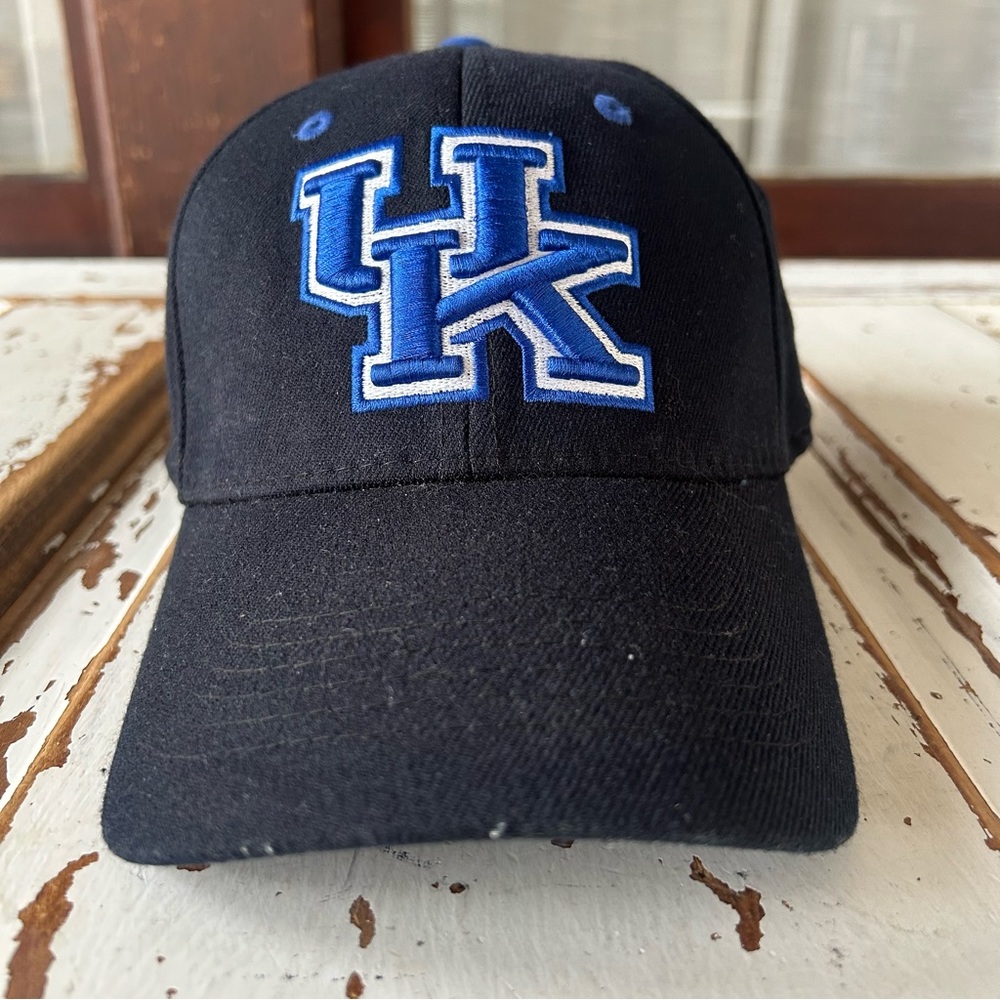 UK University of Kentucky Wildcats One Fit Fitted Hat